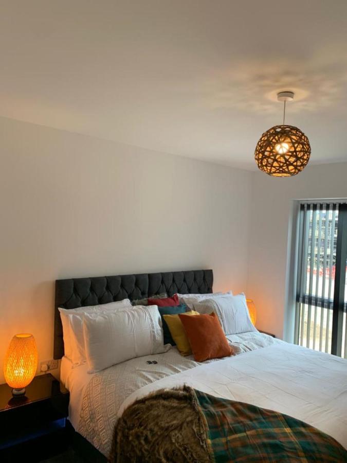 Lakeside 2 Bed Luxury Apartment No Parties No Events Early Check-In Late Check- Out Allowed West Thurrock Buitenkant foto